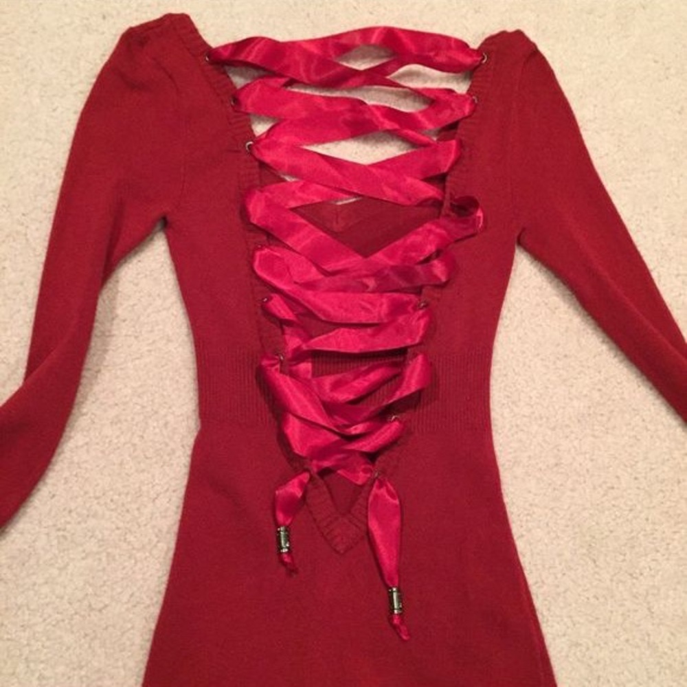 BEAUTIFUL HOLIDAY red ribbon tie up dress! 🥰